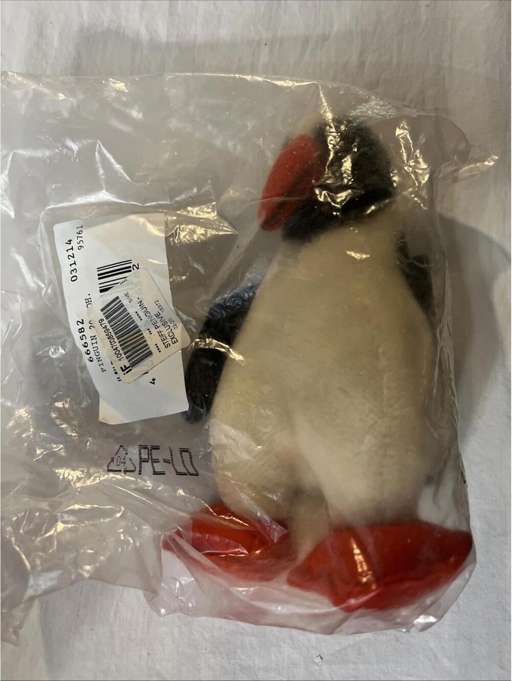 2021 Steiff Limited Edition Penguin Plush #/1500 New/Sealed in Bag w/ Button Tag